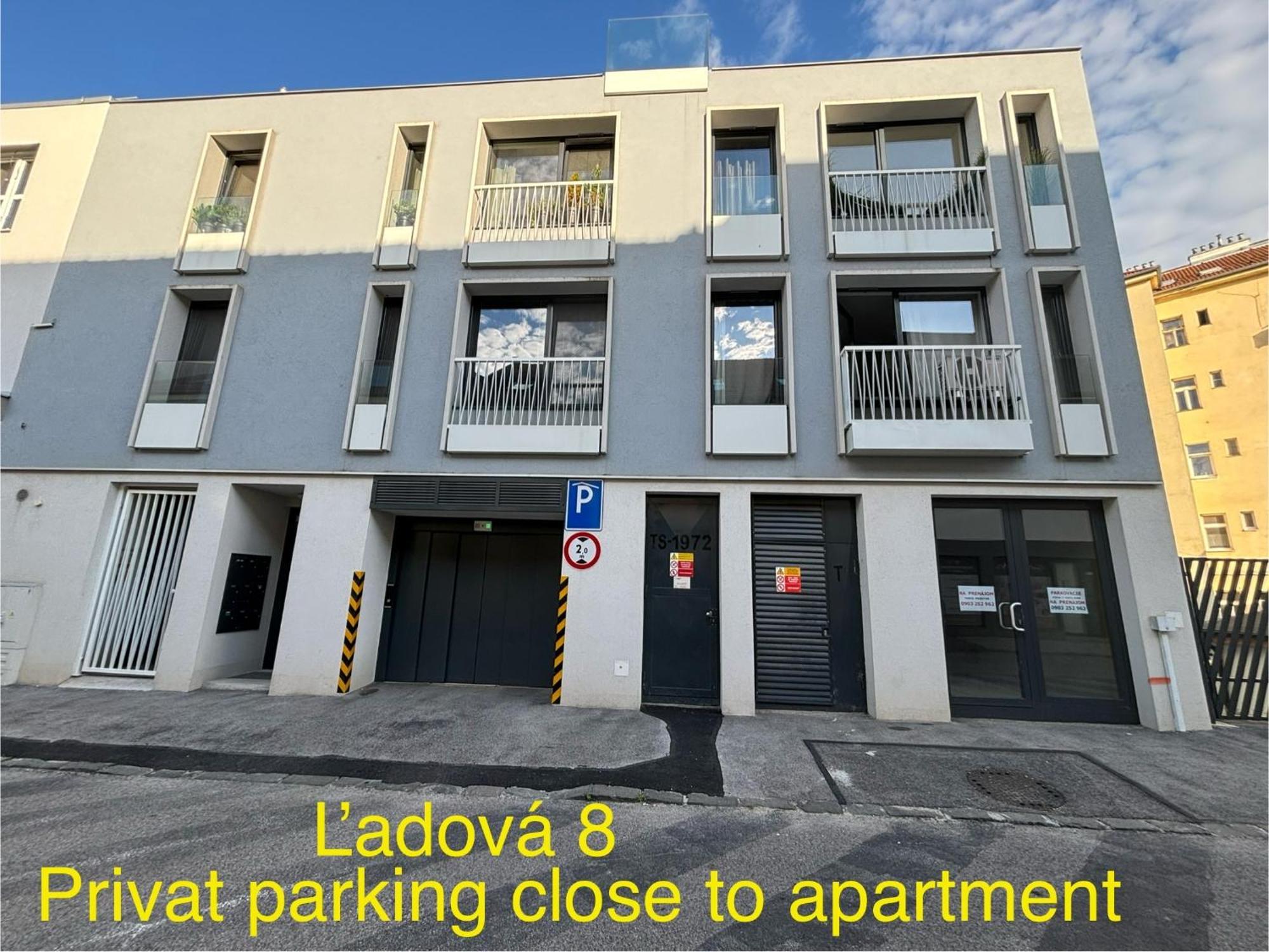 New Apartment 6 - Self Check In, Free Parking Μπρατισλάβα Εξωτερικό φωτογραφία